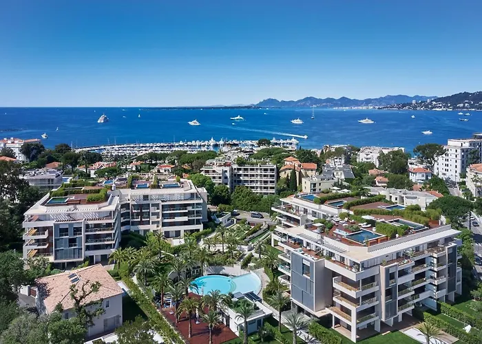 First Cap - Luxury 1br With Terrace In The Prestigious Development Of The French Riviera Appartement